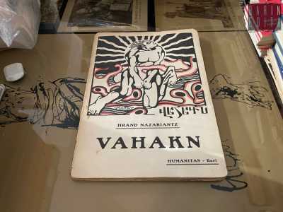 Il secondo bianco con il disegno di un uomo intrappolato da linee rosse � il �Vahakn� di Hrand Nazariantz, l�armeno che con il suo popolo scapp� dalla guerra contro i turchi approdando nel capoluogo pugliese